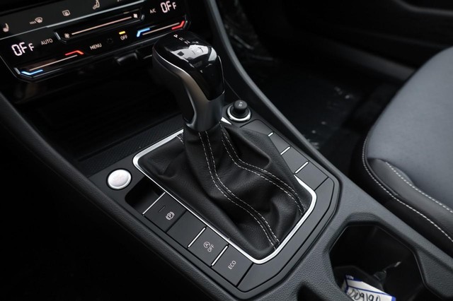 Volkswagen Jetta Vehicle Image 16