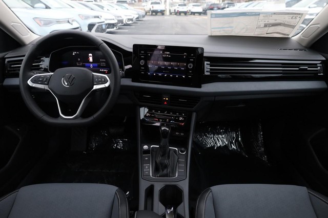 Volkswagen Jetta Vehicle Image 22