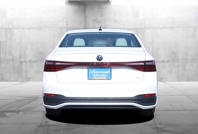 Volkswagen Jetta Vehicle Image 06