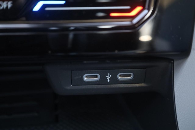 Volkswagen Jetta Vehicle Image 18