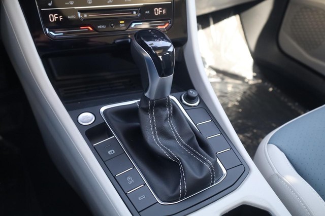 Volkswagen Jetta Vehicle Image 19