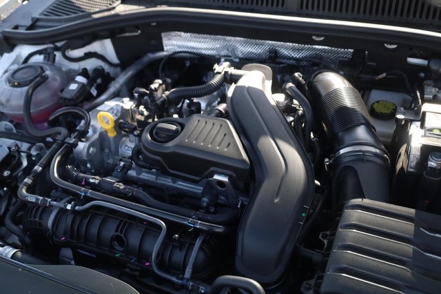 Volkswagen Jetta Vehicle Image 25