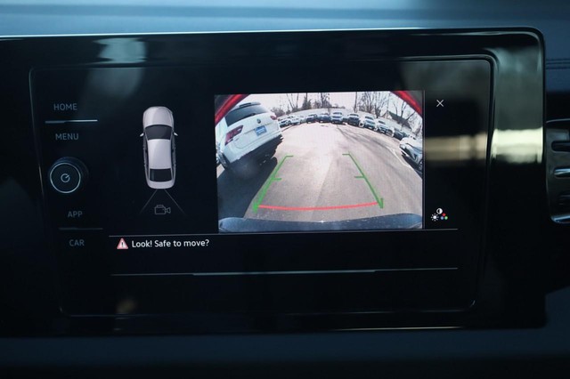 Volkswagen Jetta Vehicle Image 16