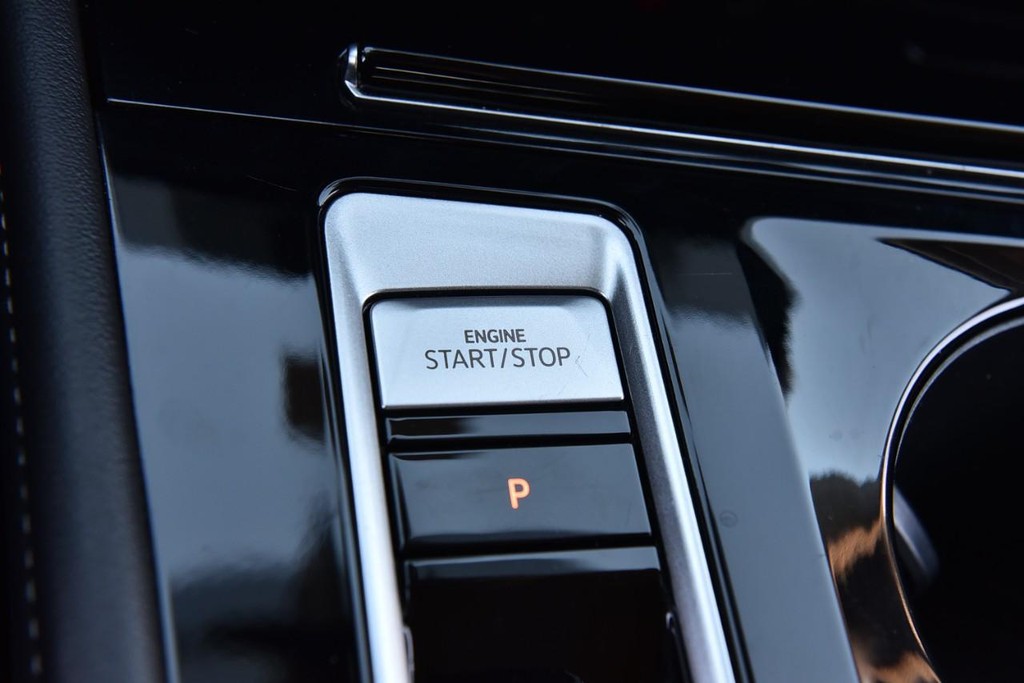 Volkswagen Atlas Vehicle Full-screen Gallery Image 17