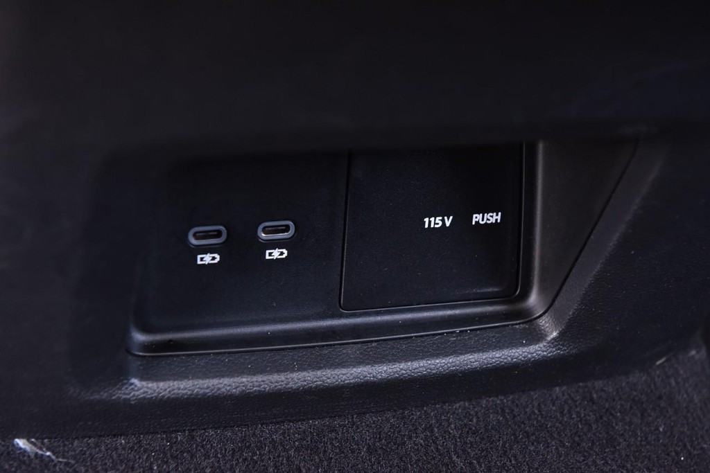 Volkswagen Atlas Vehicle Full-screen Gallery Image 23