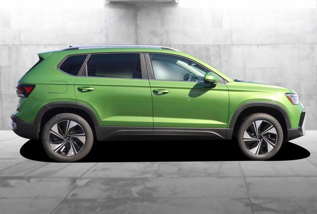 Volkswagen Taos Vehicle Image 05