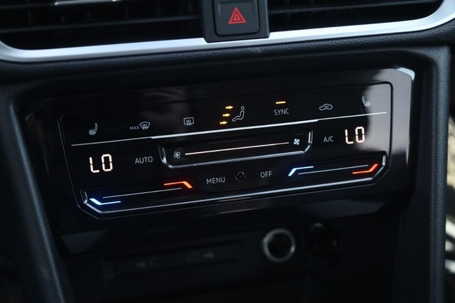 Volkswagen Taos Vehicle Image 16