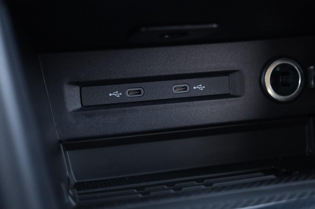 Volkswagen Taos Vehicle Image 17