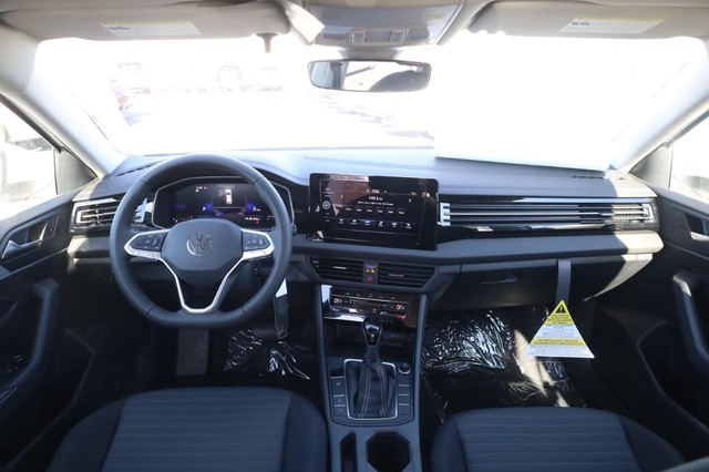 Volkswagen Jetta Vehicle Image 07