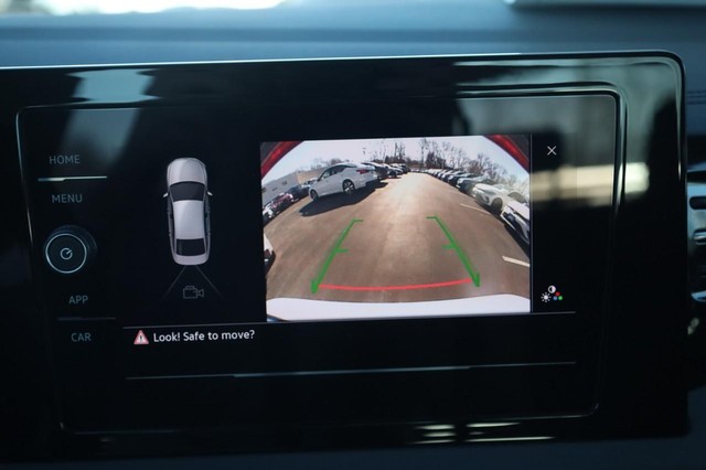 Volkswagen Jetta Vehicle Image 16