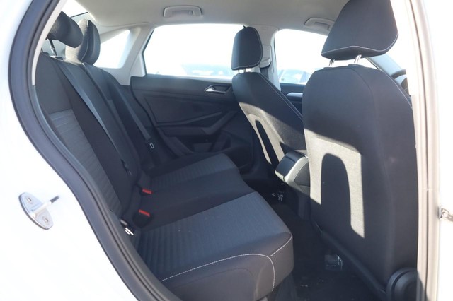 Volkswagen Jetta Vehicle Image 22