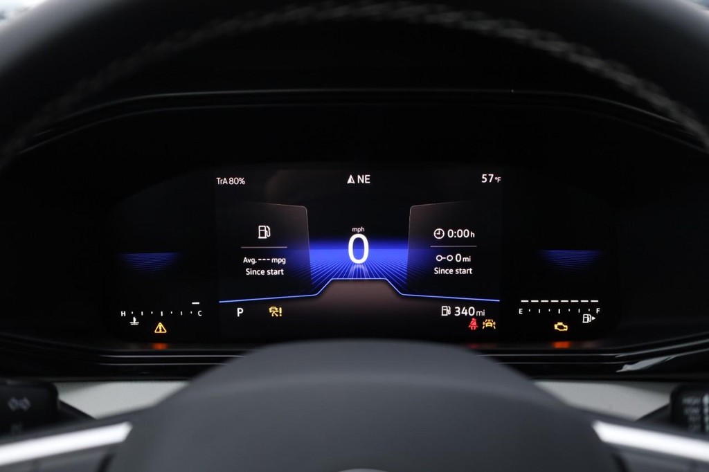 Volkswagen Taos Vehicle Full-screen Gallery Image 10