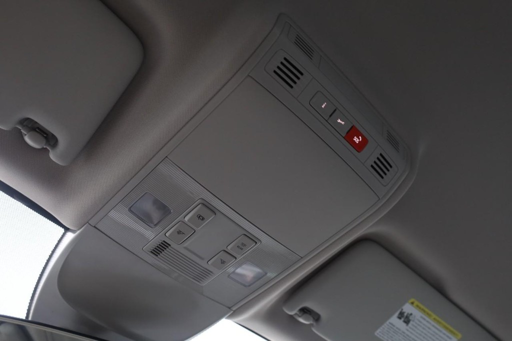 Volkswagen Taos Vehicle Full-screen Gallery Image 16