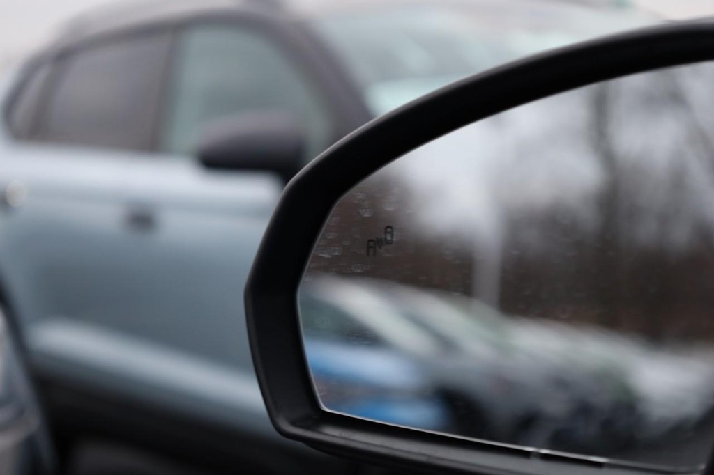 Volkswagen Taos Vehicle Full-screen Gallery Image 19