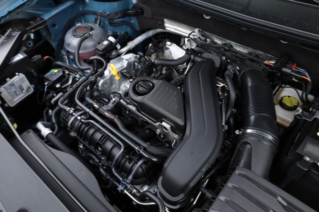 Volkswagen Taos Vehicle Full-screen Gallery Image 24