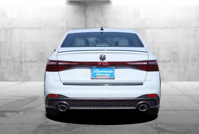 Volkswagen Jetta GLI Vehicle Image 06