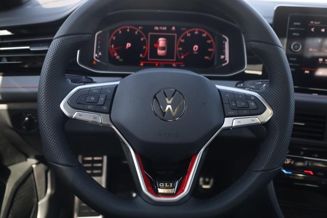 Volkswagen Jetta GLI Vehicle Image 08