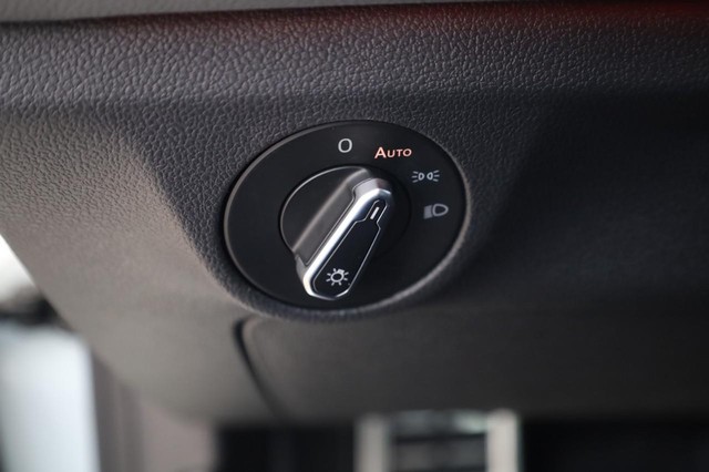 Volkswagen Jetta GLI Vehicle Image 14