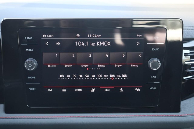 Volkswagen Jetta GLI Vehicle Image 16