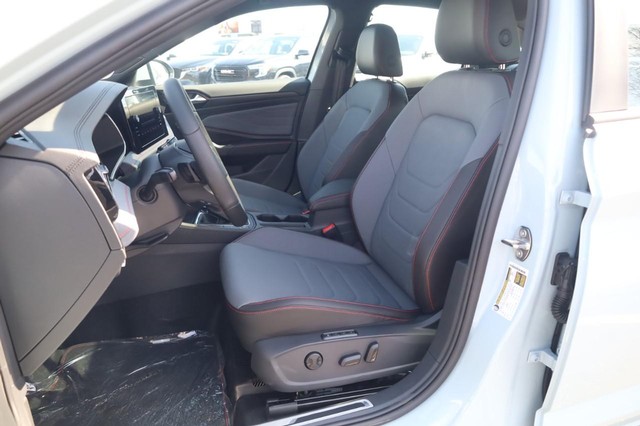 Volkswagen Jetta GLI Vehicle Image 21