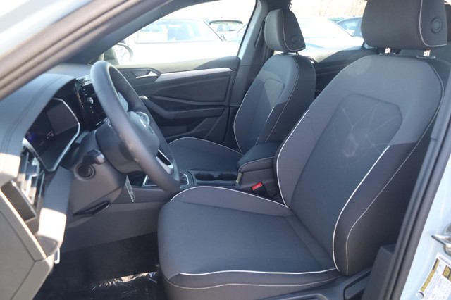 Volkswagen Jetta Vehicle Image 12