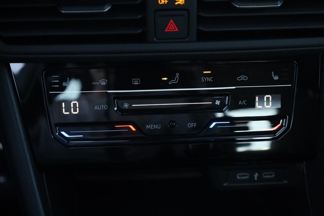 Volkswagen Jetta Vehicle Image 16