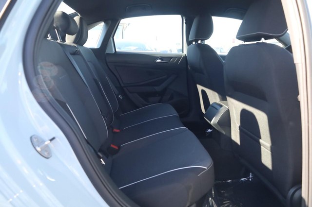 Volkswagen Jetta Vehicle Image 20