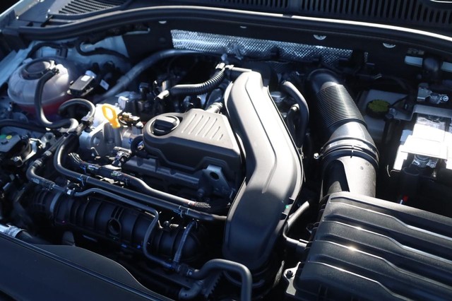 Volkswagen Jetta Vehicle Image 22