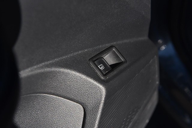 Volkswagen Taos Vehicle Image 09