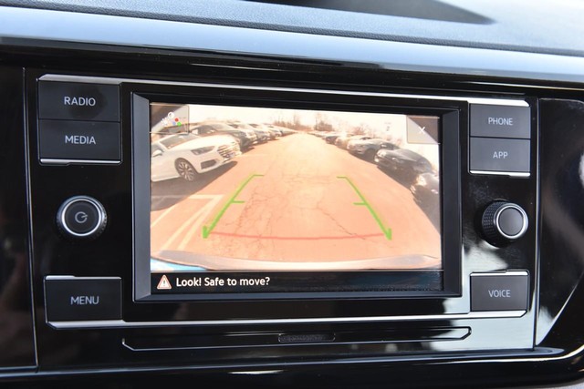 Volkswagen Taos Vehicle Image 13