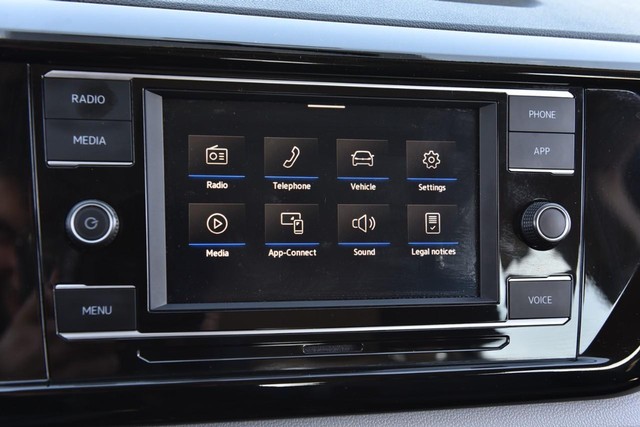 Volkswagen Taos Vehicle Image 14