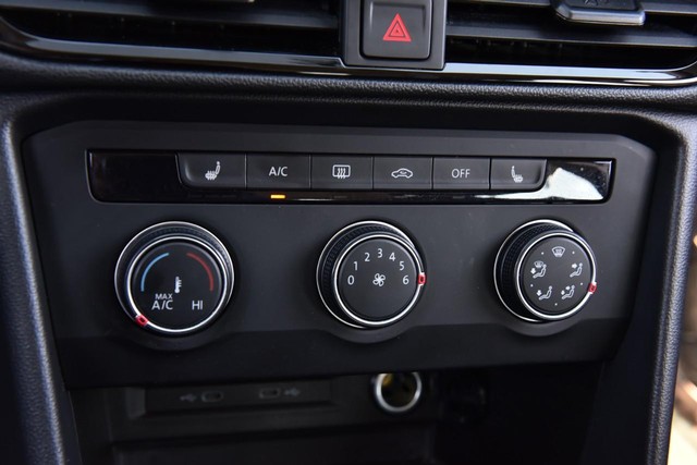 Volkswagen Taos Vehicle Image 15