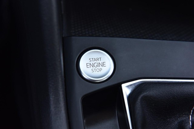 Volkswagen Taos Vehicle Image 17