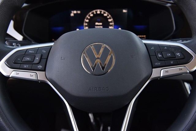 Volkswagen Taos Vehicle Image 19