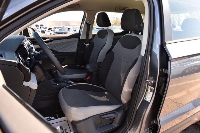 Volkswagen Taos Vehicle Image 20