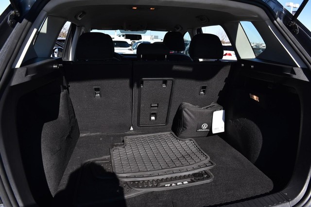 Volkswagen Taos Vehicle Image 23