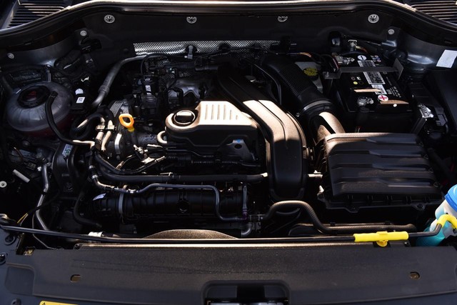 Volkswagen Taos Vehicle Image 24