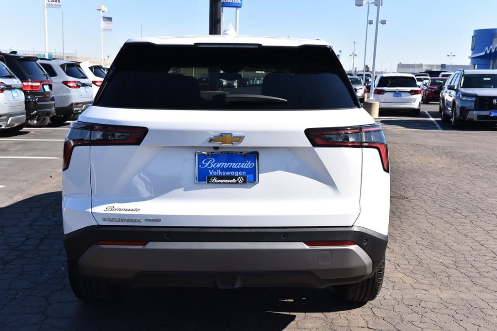 Chevrolet Equinox Vehicle Full-screen Gallery Image 06