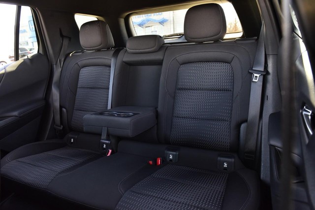 Chevrolet Equinox Vehicle Image 21