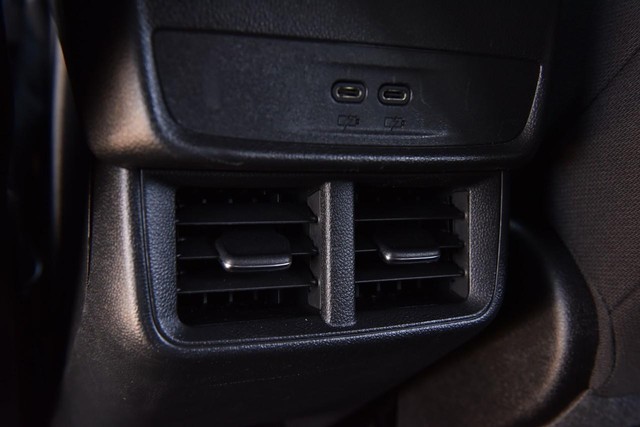 Chevrolet Equinox Vehicle Image 22