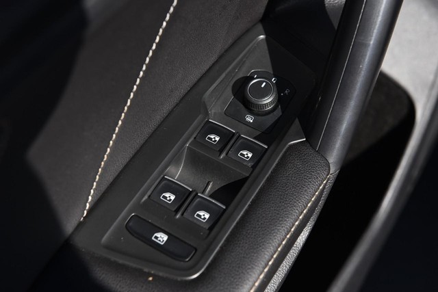 Volkswagen Tiguan Vehicle Image 08