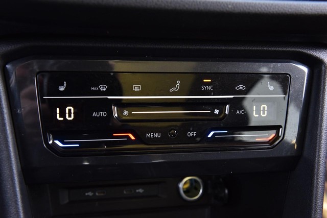 Volkswagen Tiguan Vehicle Image 14