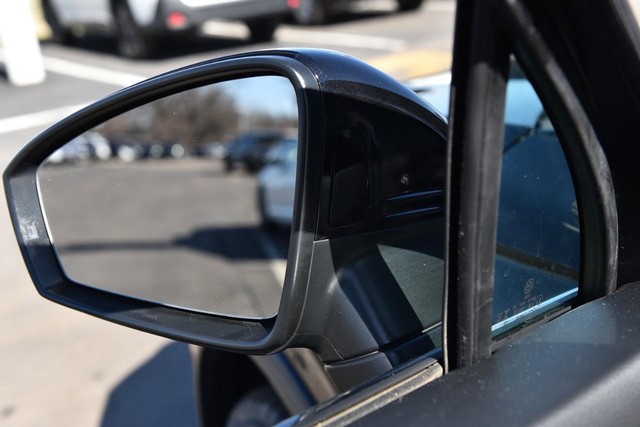 Volkswagen Tiguan Vehicle Image 10