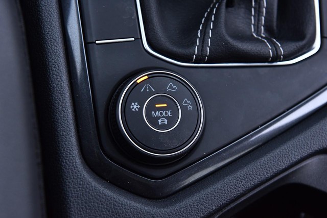 Volkswagen Tiguan Vehicle Image 18