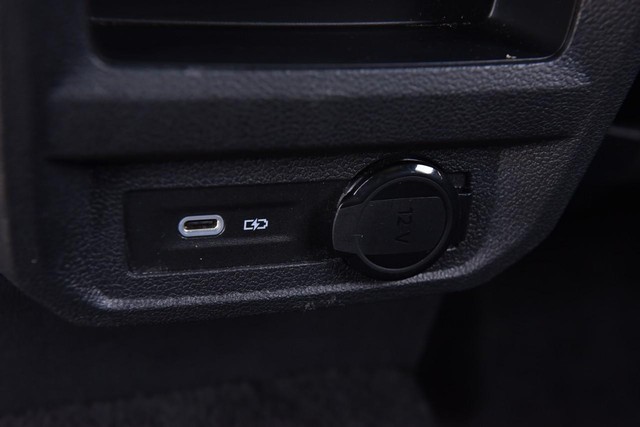 Volkswagen Tiguan Vehicle Image 26