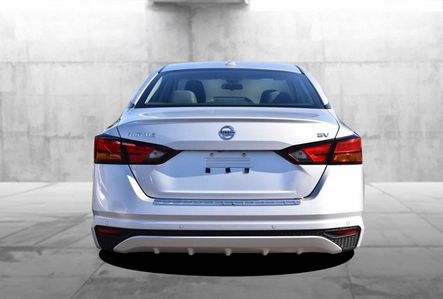 Nissan Altima Vehicle Image 06