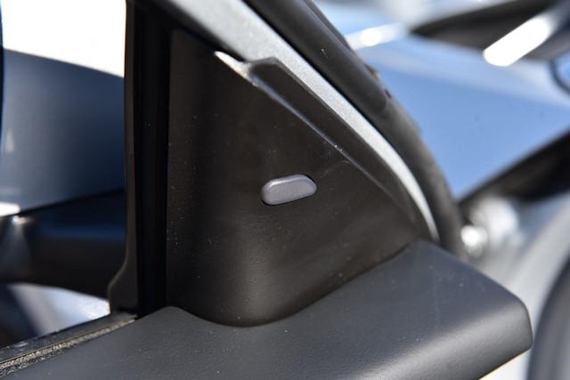 Nissan Altima Vehicle Image 09