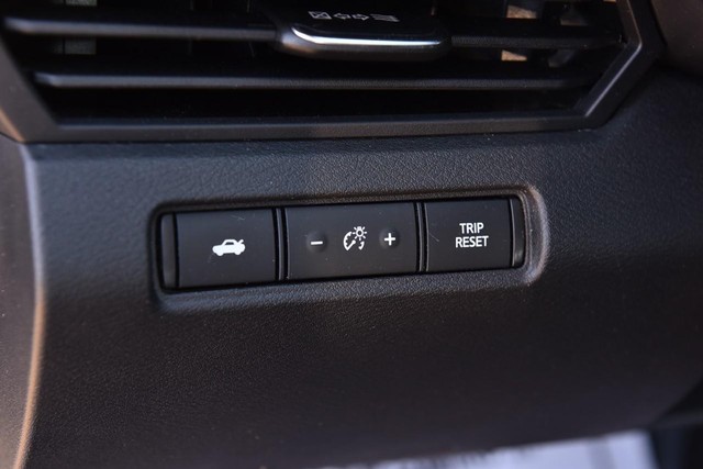 Nissan Altima Vehicle Image 10