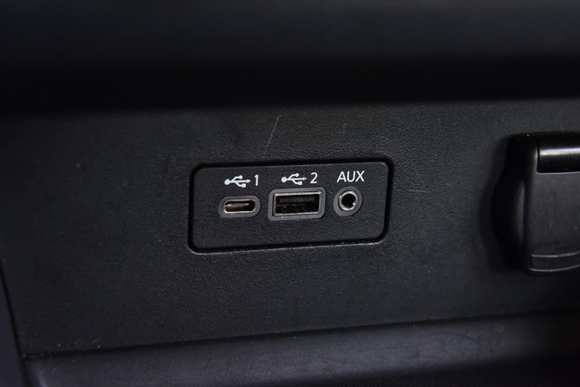 Nissan Altima Vehicle Image 15