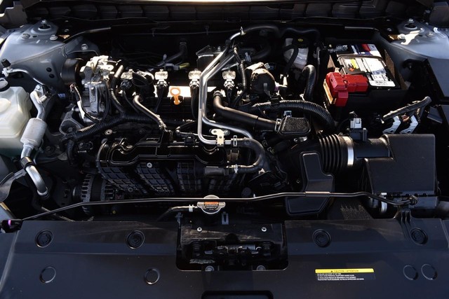 Nissan Altima Vehicle Image 23